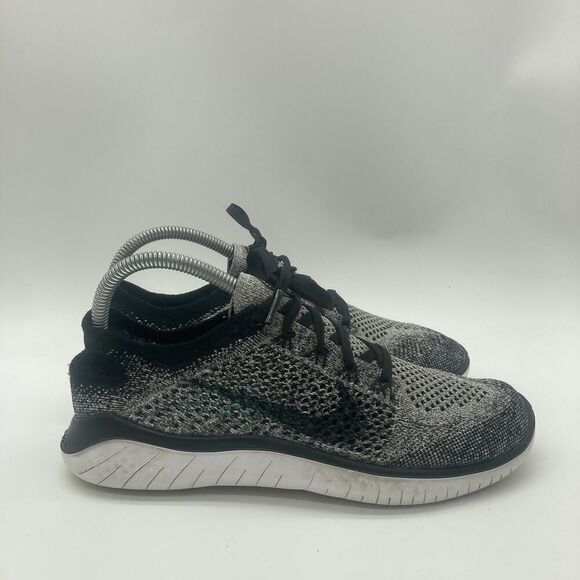 Mens Size 7 Nike Free Run Flyknit Oreo White Black Running Sneakers 942838-101 - Picture 1 of 8
